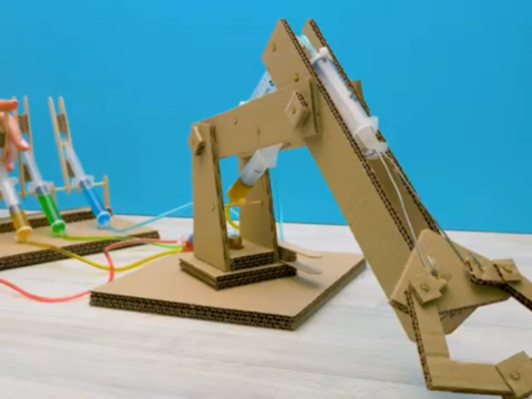 イベント名：電気を使わないロボットを作ろう！